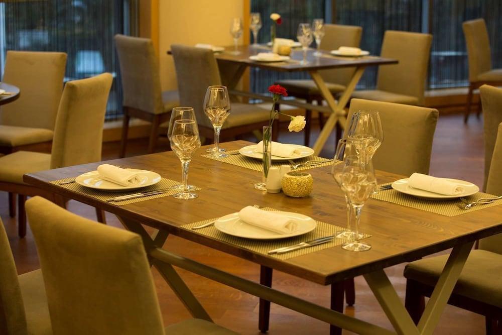 Grand Pasha Luxury Central Nicosia Hotel & Casino Bagian luar foto