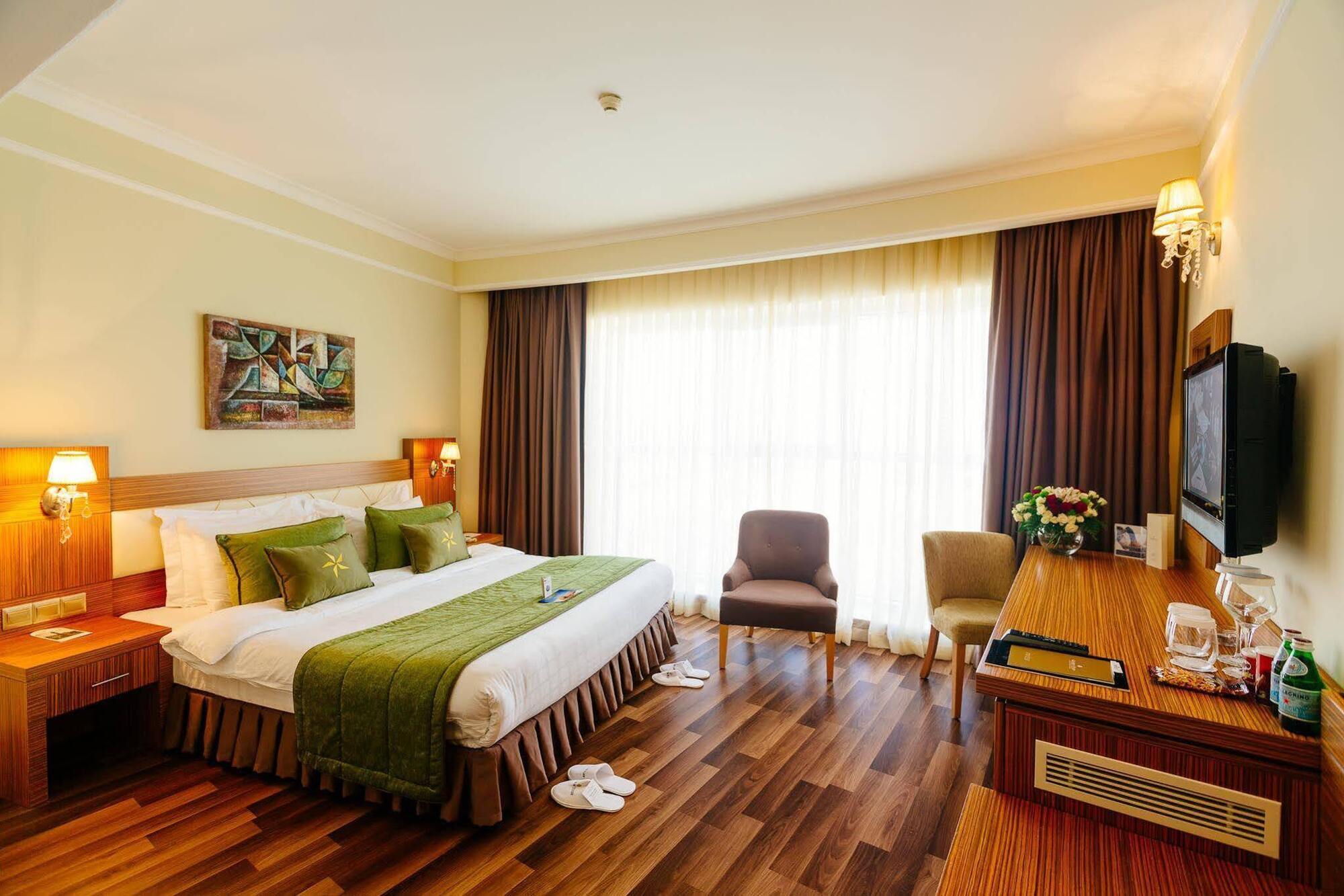 Grand Pasha Luxury Central Nicosia Hotel & Casino Bagian luar foto